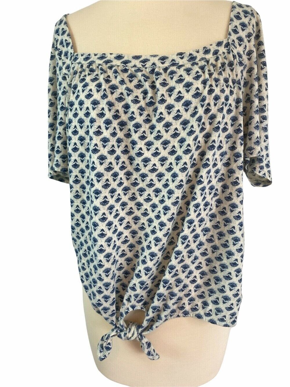Large Lucky Brand Short Sleeve Tie Waist Blouse Blue Gray - Picture 1 of 4